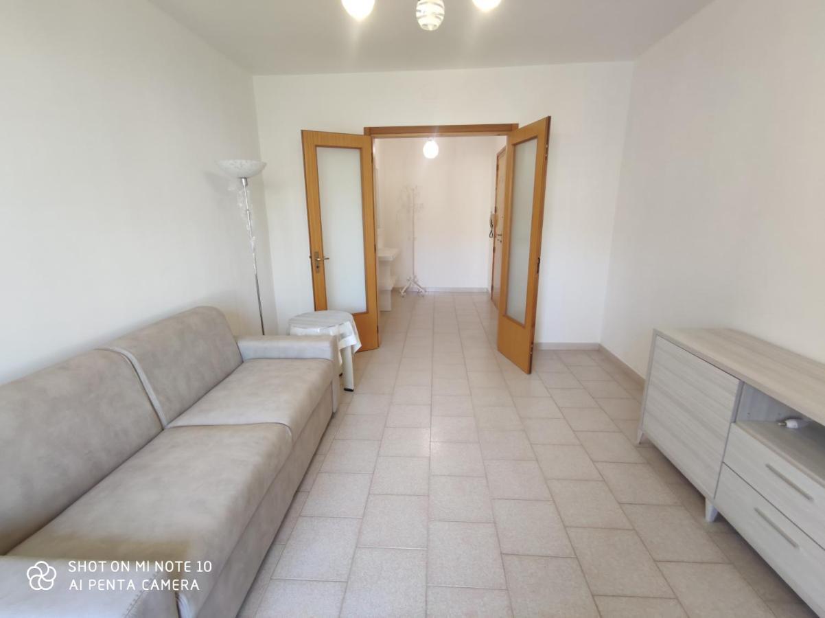 Casa Di Gigi- Comodo Appartamento In גלאטינה מראה חיצוני תמונה