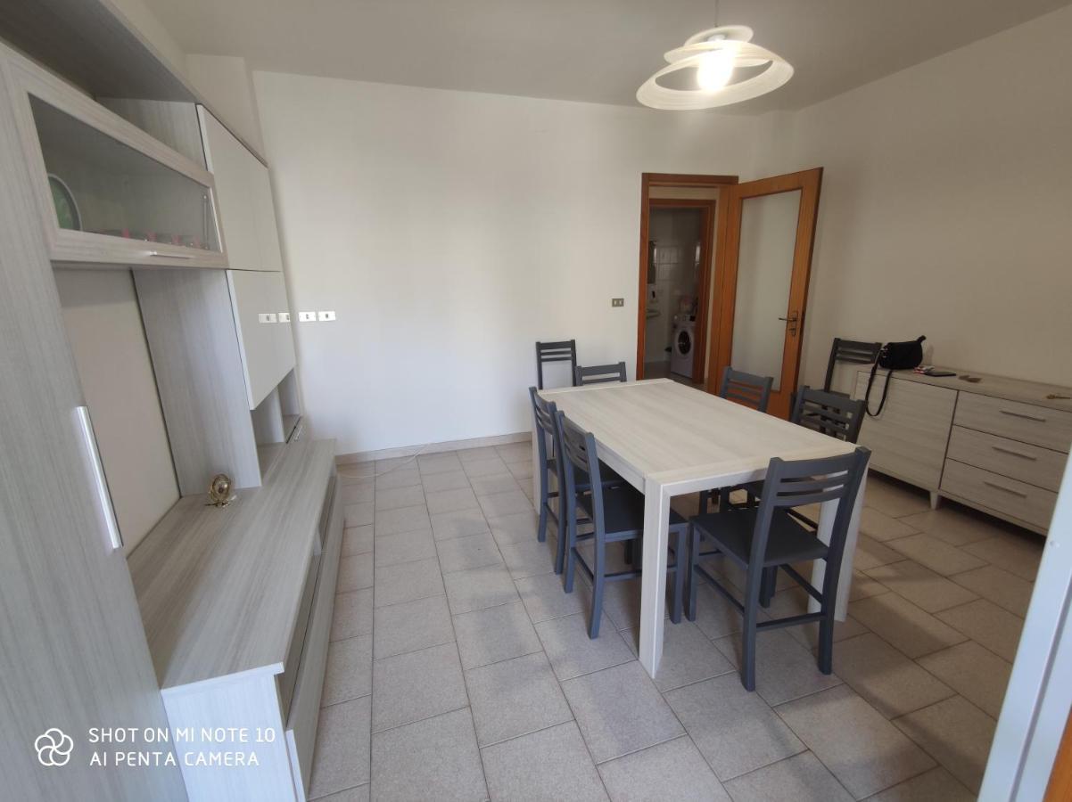 Casa Di Gigi- Comodo Appartamento In גלאטינה מראה חיצוני תמונה